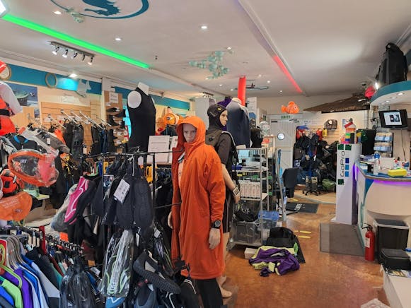 Brookers Corner, Crowthorne, Retail For Sale - pro58Ff3coH.jpeg