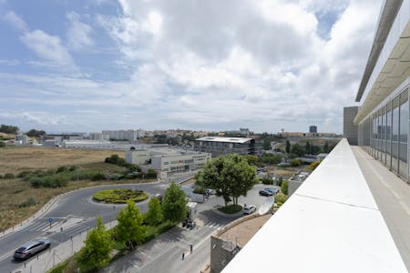 Edifício Francisco Pinto Balsemão, Rua Calvet de Magalhães 242, Paço de Arcos, Office To Let - 033.jpg