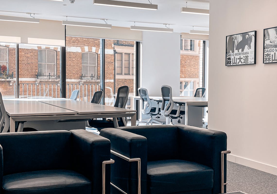 IMG_8844.jpg 18 Wells Street, London, Office To Let - IMG_8844.jpg