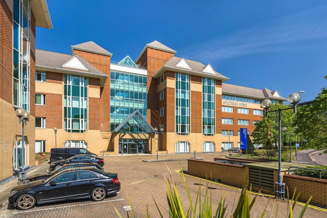 Spectrum Point, Farnborough, Offices To Let - 40e0d6e8d9d7f294cc7a5211f63bc314External.jpg