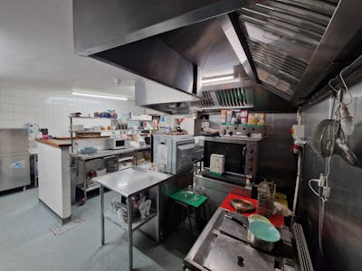 157 London Road, Stockport, Leisure / Residential / Retail For Sale - 20250610_105356.jpg
