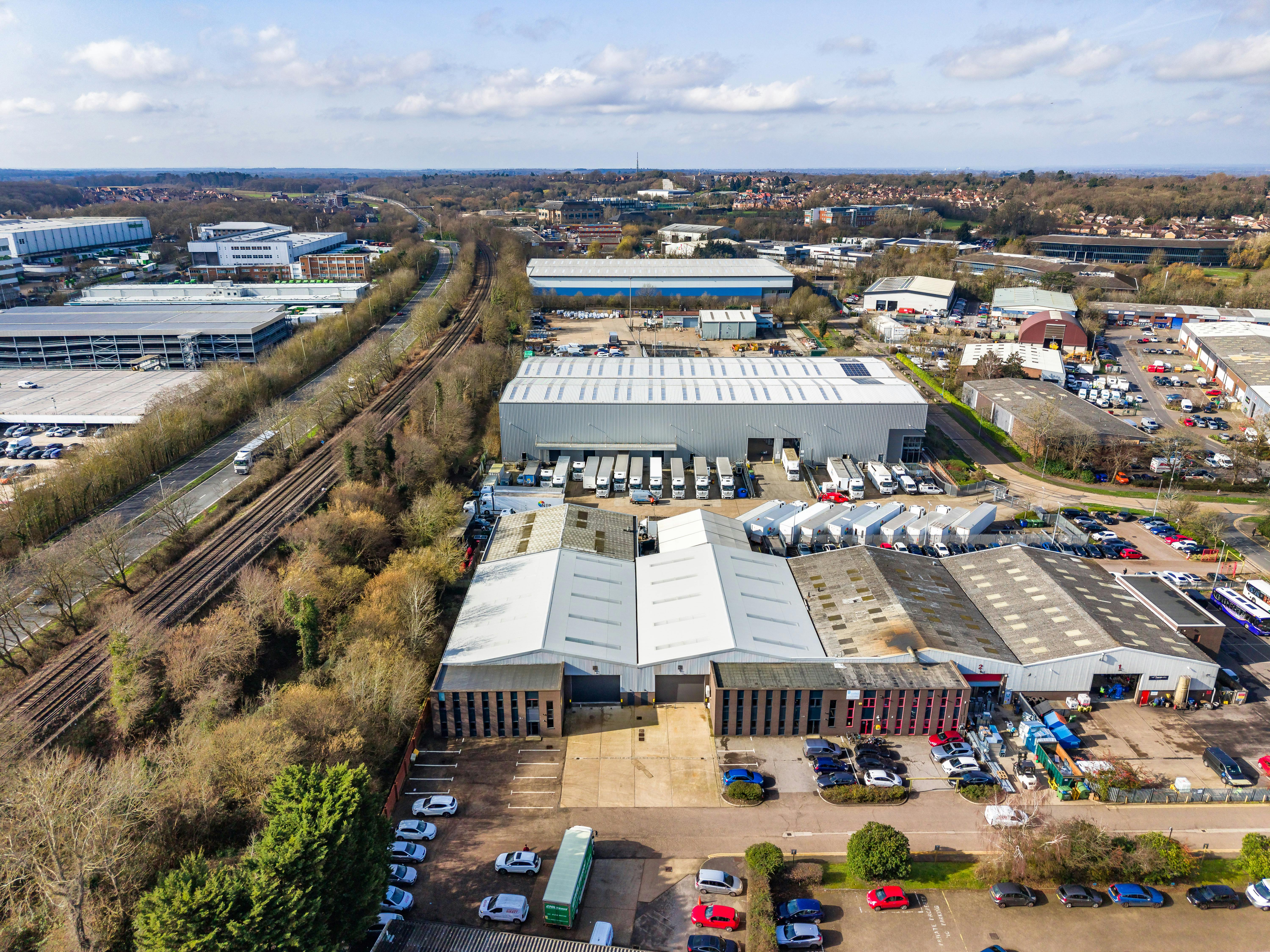 Units 3 & 4 Bracknell Business Centre, Downmill Road, Bracknell, Warehouse & Industrial To Let - DJI_20260225113154_0453_D.jpg