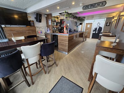 1 Milnrow Road, Oldham, Bar / Club To Let - Ground Floor