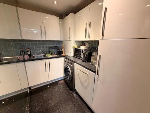 Unit 17, Newlands End, Basildon, Industrial To Let - WhatsApp Image 2026-07-17 at 8.28.43 AM (6).jpeg