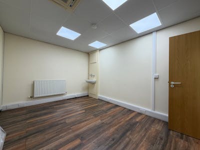 Suite 5, 4 Darwin Court, Shrewsbury, Office To Let - S5 - I2.jpeg