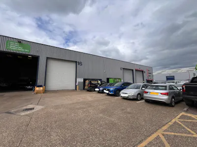16 March Place, Aylesbury, Industrial To Let - WhatsApp Image 2026-05-06 at 15.47.2.jpeg