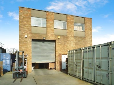 52 Vanguard Way, Southend-on-Sea, Industrial To Let - 04b7e97c-P1050653.JPG