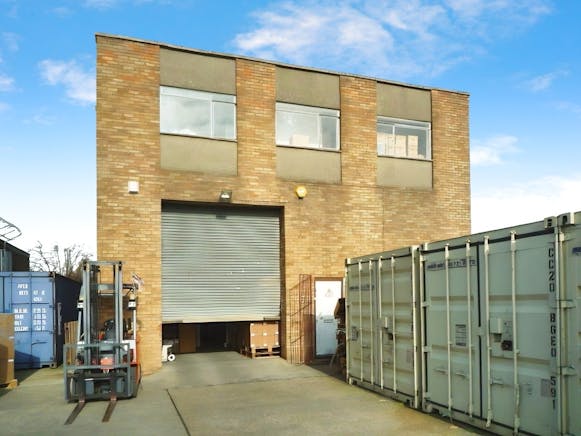 52 Vanguard Way, Southend-on-Sea, Industrial To Let - 04b7e97c-P1050653.JPG