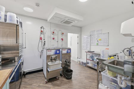 Mixed-Use Camden Freehold, 39 Parkway, London, Mixed Use / Residential / Retail For Sale - img_5989 1.jpg