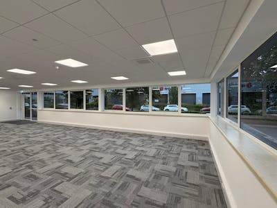 V1 Vector Park, Feltham, Industrial / Warehouse To Let - IMG_8145.JPEG