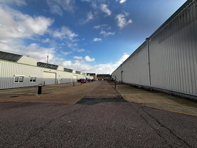 Former ATS Centre, West Thurrock, Industrial For Sale - IMG_0712.JPEG
