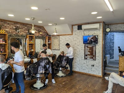 35 Woodbridge Hill, Guildford, Investment / Retail For Sale - 1000003667.jpg