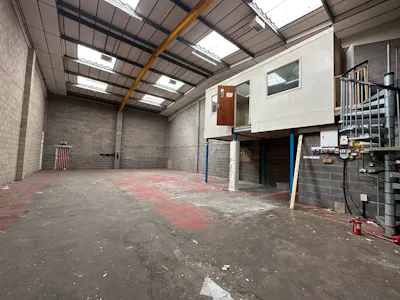 Unit 12 Capitol Industrial Park, Colindale, Industrial To Let - 20260828_123707227_iOS.jpg