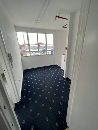 18 Towerfield Road, Southend-on-Sea, Industrial To Let - IMG_7382(1).HEIC.jpg