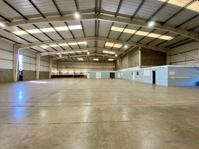 Unit 9, Severnlink Distribution Centre, Chepstow, Industrial To Let - 9 Severnlink 04.jpg