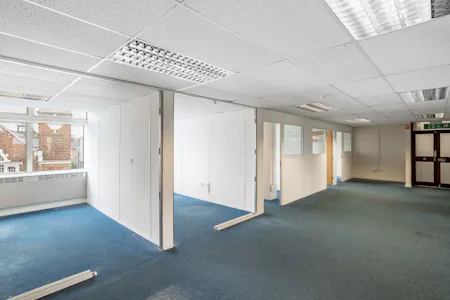 Hille House, Watford, Office To Let - Hille  Watford15.jpg