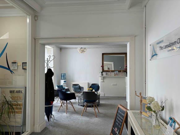 1 High Street, Stroud, Office To Let / For Sale - Int 9.jpg