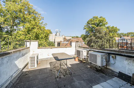 Summit House, London, Office For Sale - 1508678 (8).jpg