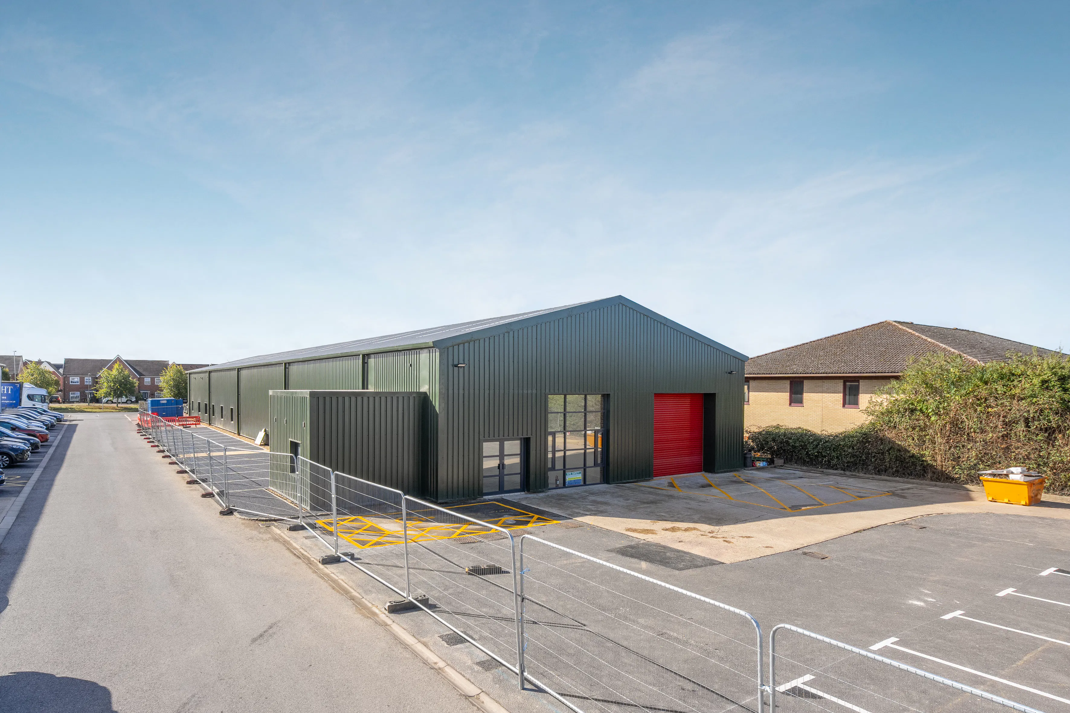 4 Jefferson Way, Thame, Industrial / Other / Retail To Let - 4 JEFFERSON WAY FRONT.jpg