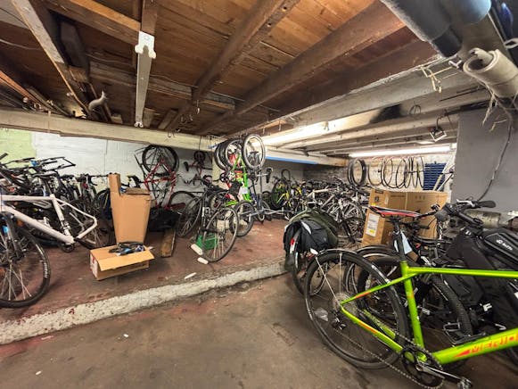 681 Clarkston Road, Glasgow, Retail To Let - PHOTO-2026-03-25-06-59-31.jpg