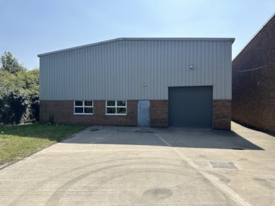 Units at Bridge House, Princes Risborough, Industrial To Let - IMG_2415.jpeg