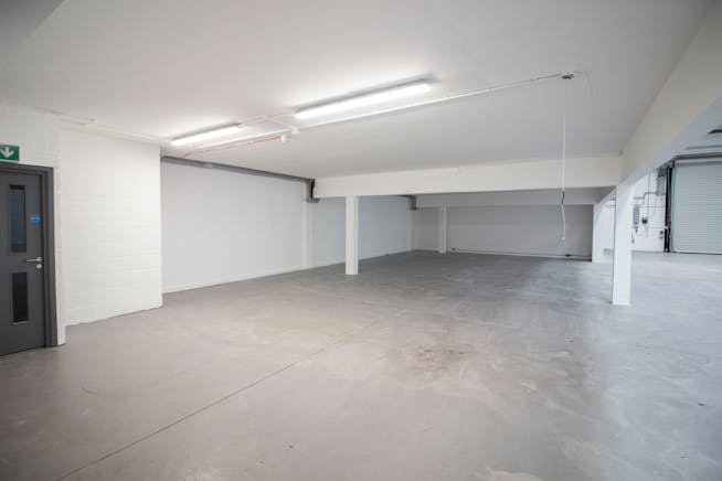 Unit 16, Saxon Way Trading Estate, West Drayton, Industrial / Warehouse To Let - 3.jpg