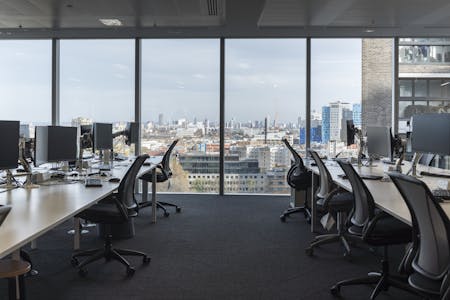 Aldgate Tower, London, Office To Let - Open Plan Desks