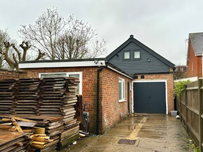 36 Burr Street, Dunstable, Industrial / Industrial/Logistics To Let - 20260123_113502085_iOS.jpg