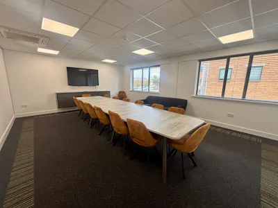 First Floor, 9 Old Field Road, Bridgend, Office To Let - 7.jpg