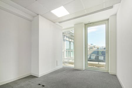 35 Park Lane, London, Office To Let - DSC07254.jpg