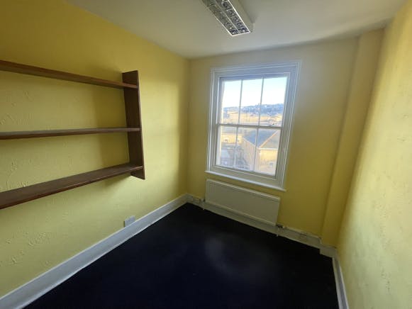 51 Havelock Road, Hastings, Office To Let - IMG_3752.JPEG