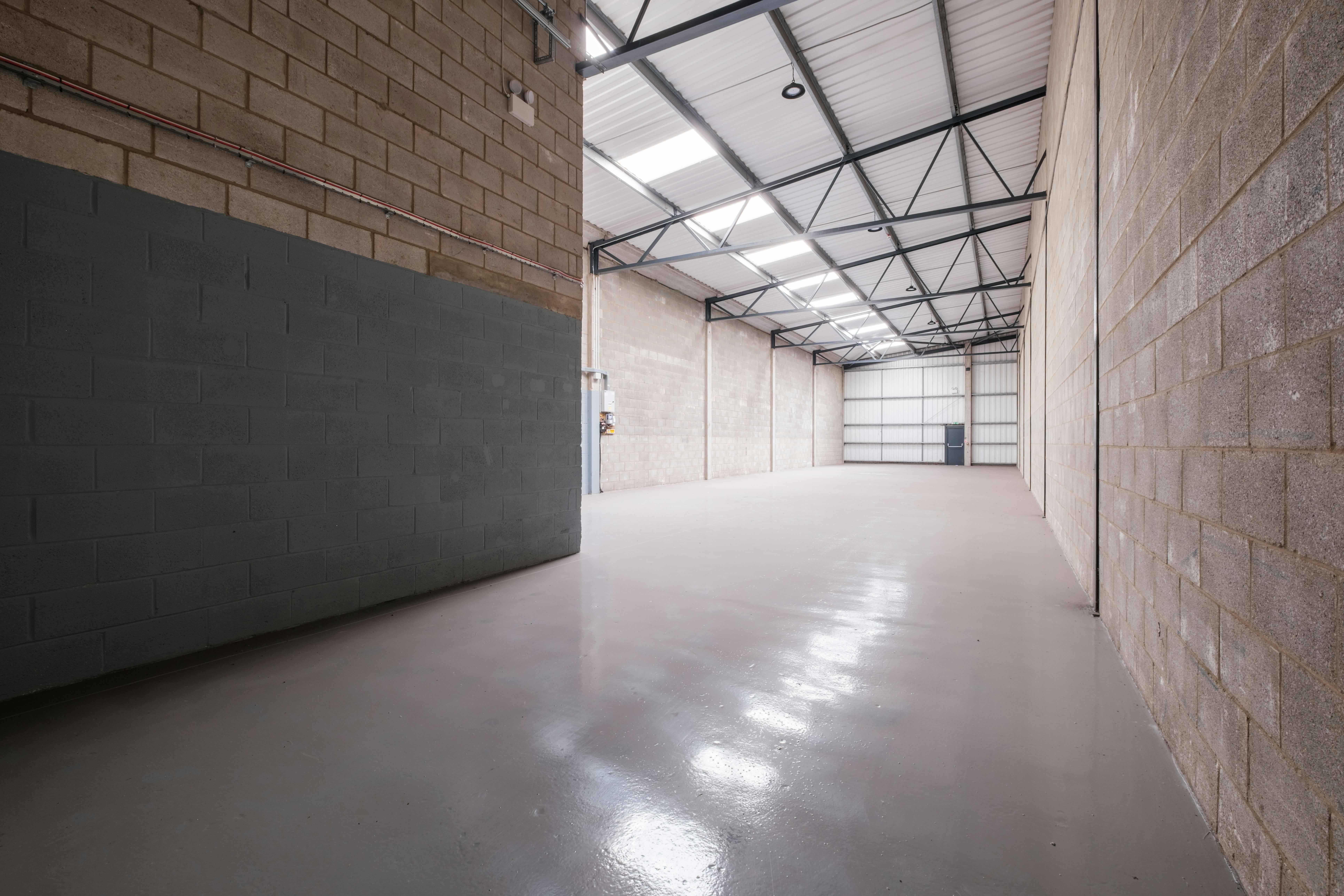 6 Field End, Crendon Industrial Park, Long Crendon, Industrial To Let - XT5A8363HDR.jpg