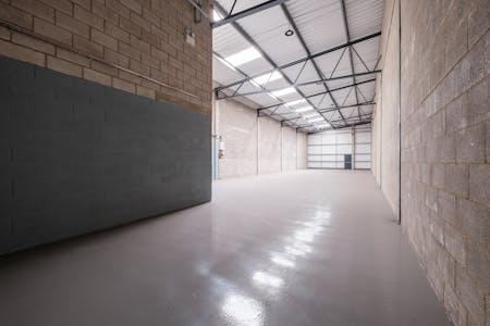 6 Field End, Crendon Industrial Park, Long Crendon, Industrial To Let - XT5A8363HDR.jpg