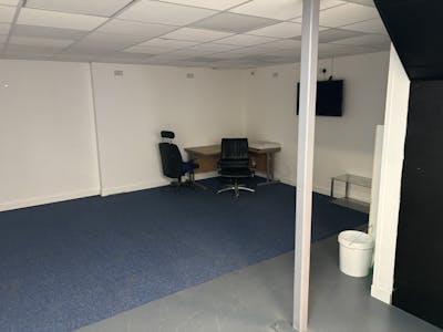 Unit 2, Uckfield, Industrial To Let - IMG_9265.jpg