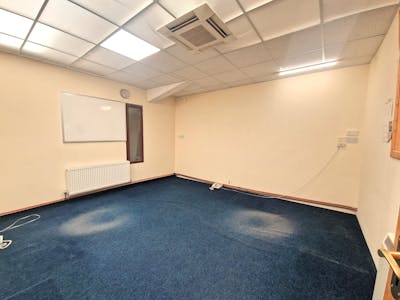 Unit 1B, Ballincollig Enterprise Park, Ballincollig, Industrial To Let - First floor office.jpg