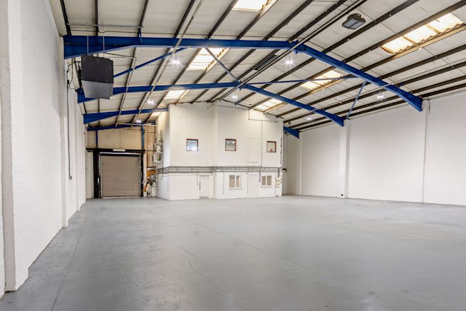 Unit 7, M40 Industrial Estate, Blenheim Road, High Wycombe, Industrial To Let - 8643828interior13800.jpg