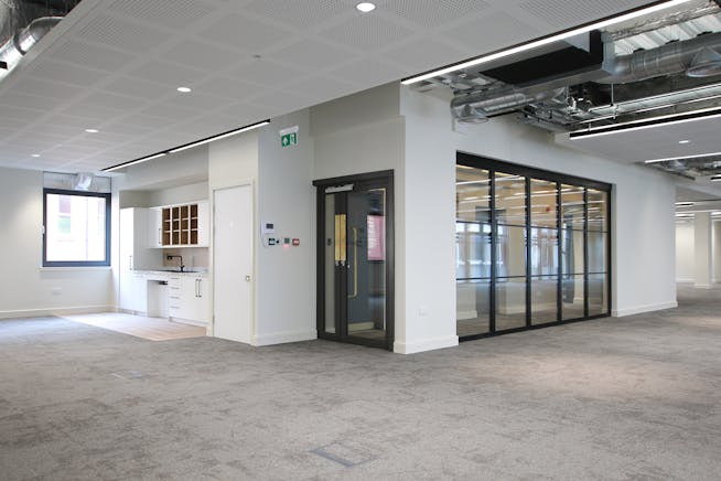 Centura, 76 Wellington Street, Leeds, Office To Let - H7D_7704.JPG