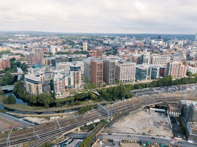 Z, Whitehall Riverside, Leeds, Class E Retail / Leisure / Office To Let - 21046_WR_Aerial_01_NoWhiteMassing.jpg