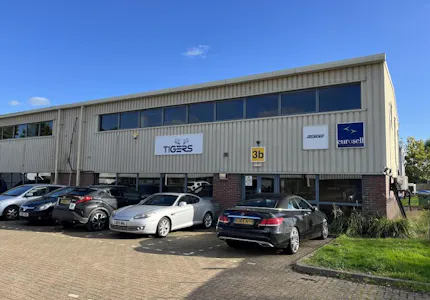 Unit 3B Gatwick Metro Centre, Horley, Business Units For Sale - Image 1