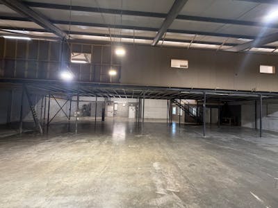 Unit 3, Lincoln, Light Industrial To Let / For Sale - IMG_1058.jpeg
