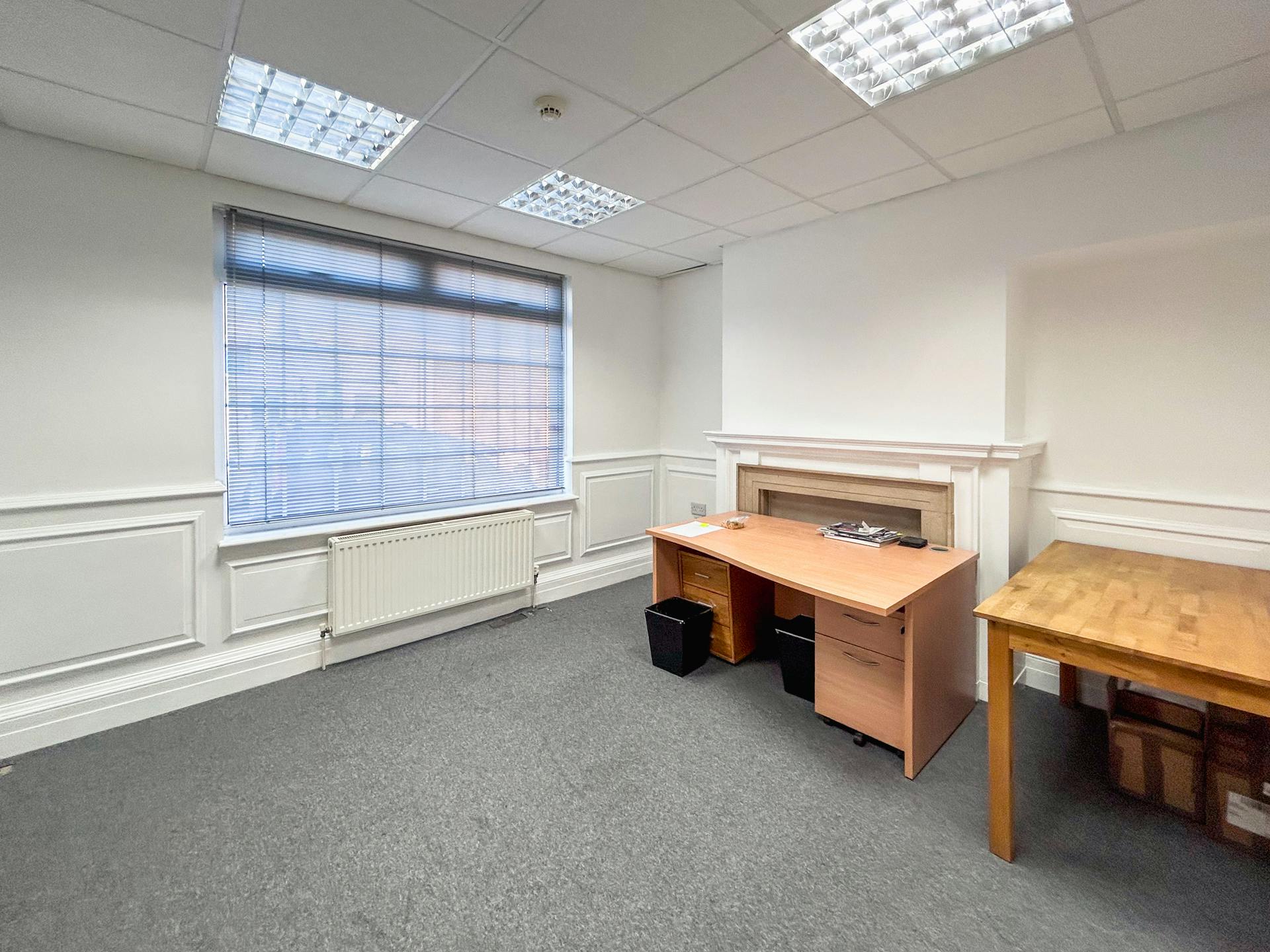 Retail/Shop in Bournemouth - photo 3