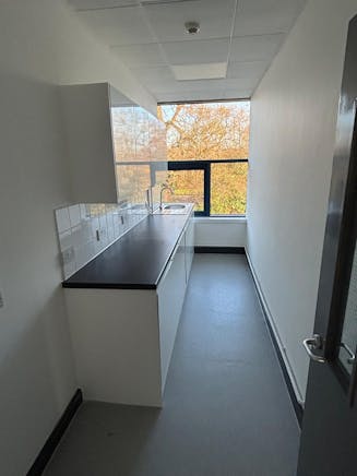 Unit 1A Berkeley Business Park, Worcester To Let - 10122025 6.jpeg