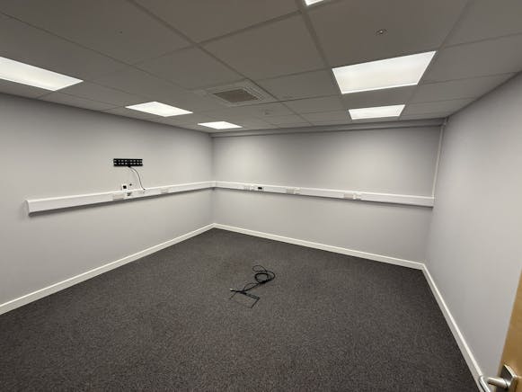 Unit 4, Doncaster, Industrial/Logistics To Let - IMG_8527.jpg