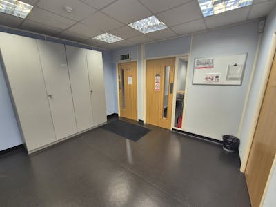 Unit D2, Meadowbank Business Park, Oldham, Industrial/Logistics To Let / For Sale - 20251020_112830.jpg