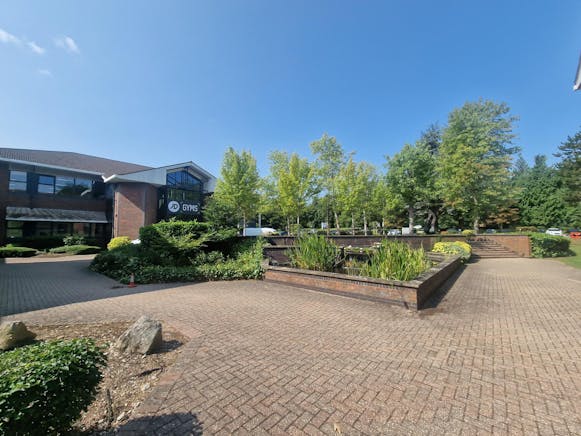 First Floor Unit A The Crescent, Jays Close, Basingstoke, Office To Let - 20250806_105423.jpg