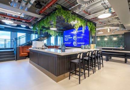 L20 & L21 Hylo, 105 Bunhill Row, London, Office Lease Assignment - 4 Hylo L20 reception.jpg
