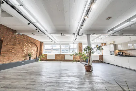 Canonbury Yard Canonbury Business Centre, London, Office To Let - 1483911-24-6a3e6b56bd738.jpg