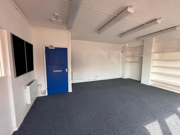 Office / Storage Units at Edison Workspace, 52 Edison Rd, Aylesbury, Offices To Let - WhatsApp Image 20250321 at 162547_0bb102b9.jpg