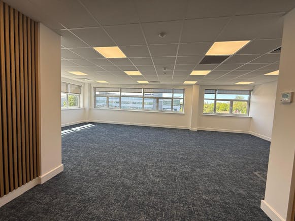 Phoenix Business park, Basildon, Office / Industrial To Let - WhatsApp Image 2026-04-29 at 15.21.51.jpeg