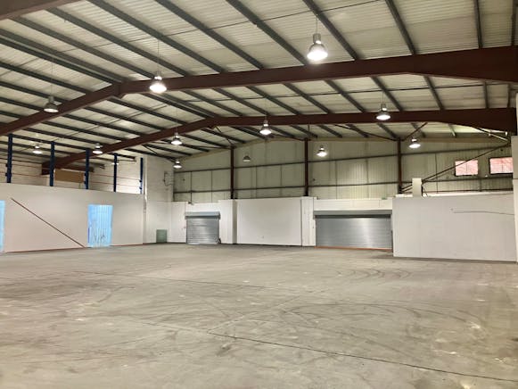 Unit 7 Plane Tree Crescent, Feltham, Industrial To Let - IMG_1103.jpg